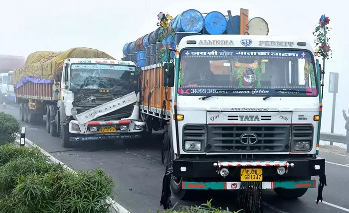 मुंबई-अहमदाबाद राजमार्ग के पालघर खंड पर भारी वाहनों पर प्रतिबंध