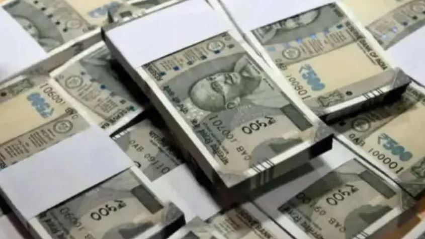कर्नाटक में 200 करोड़ रुपये किए गए जब्त (फ़ाइल)