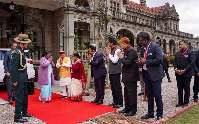 राष्ट्रपति मुर्मू ने शिमला में भारतीय उच्च अध्ययन संस्थान का दौरा किया