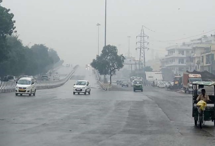 दिल्ली में हल्की बारिश के आसार