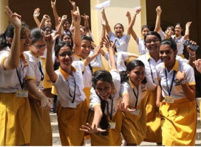 सीबीएसई कक्षा 10वीं के नतीजे घोषित लड़कियों का बेहतर प्रदर्शन