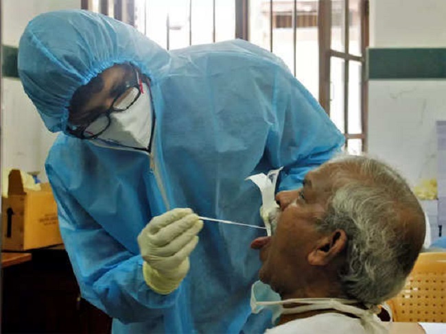 भारत में कोविड के उपचाराधीन मरीजों की संख्या घटकर 18,009 हुई