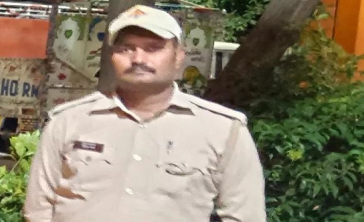 सिपाही  विवेक वर्मा  गोली मारकर आत्महत्या
