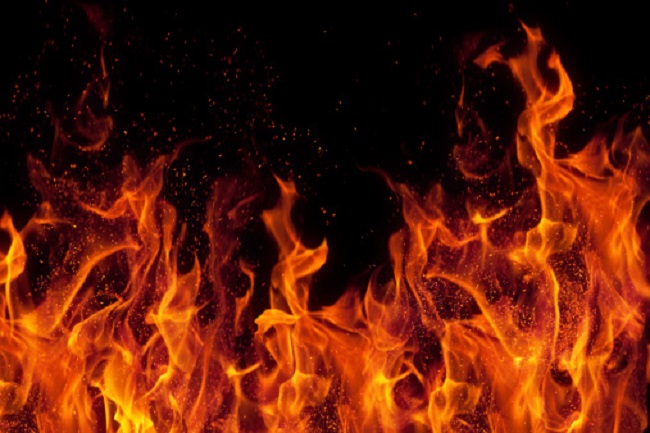 ठाणे में आग लगने से पांच गोदाम जलकर खाक