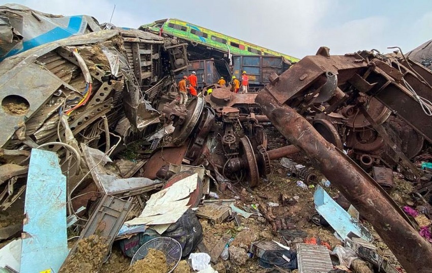 ओडिशा रेल हादसे में 288 से अधिक मौतें
