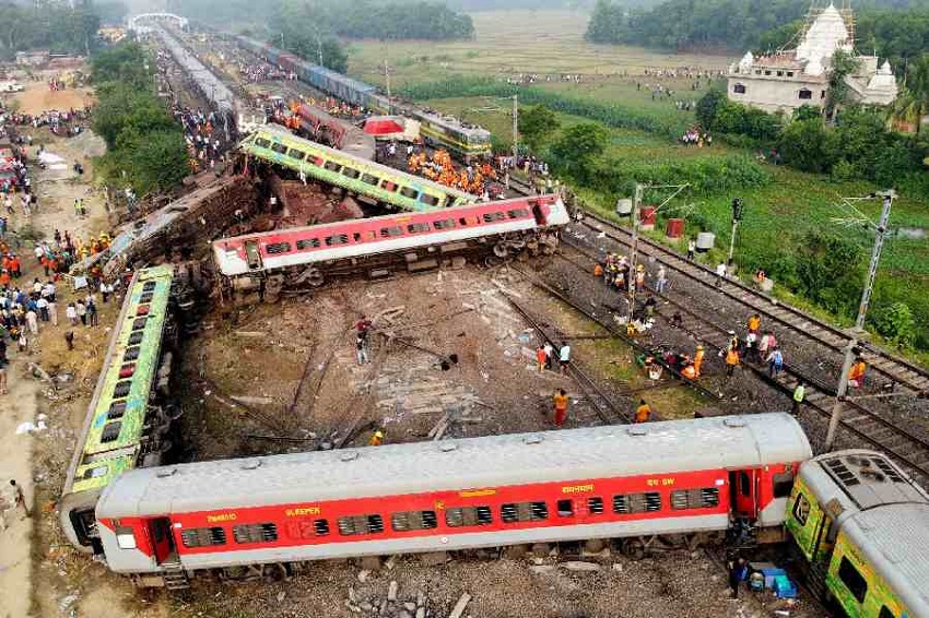 बालासोर रेल हादसे में 275 लोगों की मौत