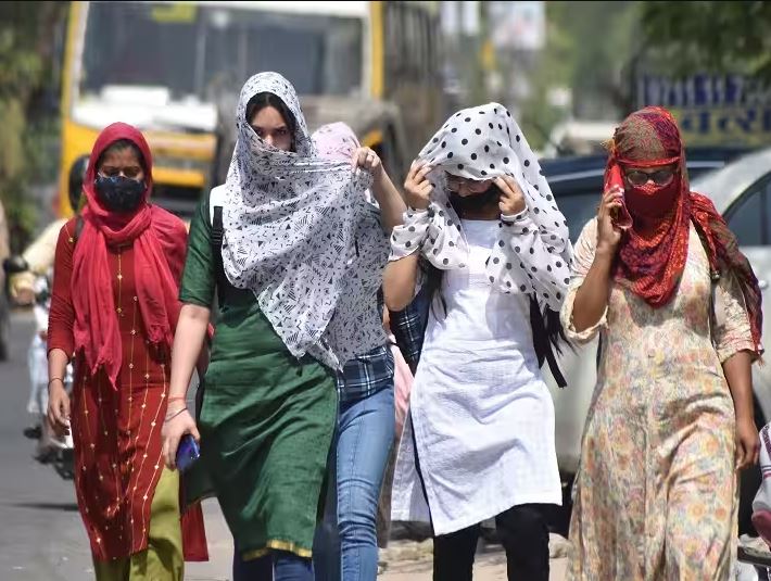 दिल्ली में गर्मी से राहत नहीं