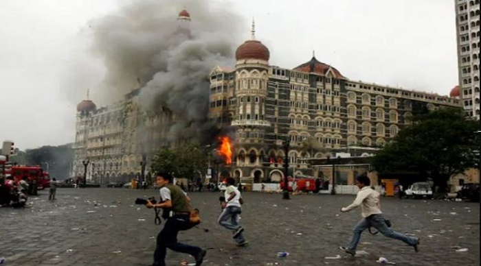मुंबई हमले समेत आतंकवाद पीड़ितों को श्रद्धांजलि दी