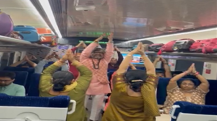 भोपाल-नई दिल्ली वंदे भारत ट्रेन में योगी की लहर