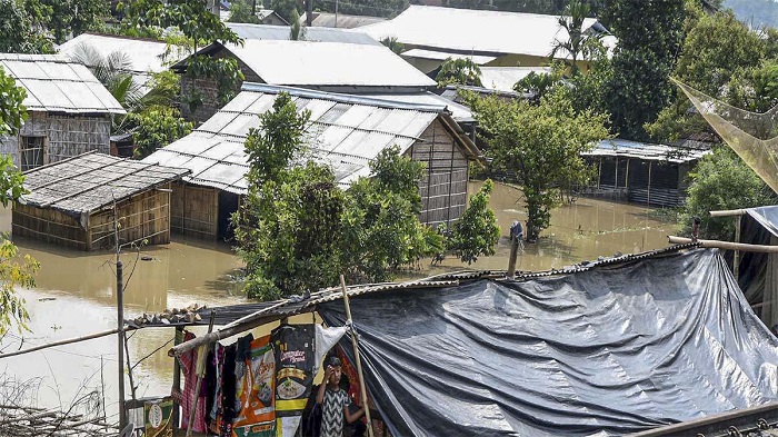 असम में बाढ़ की स्थिति अभी भी गंभीर