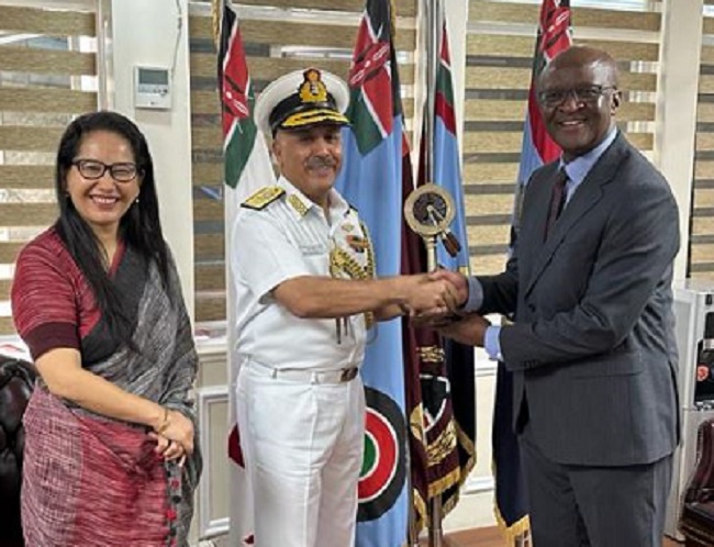 नौसेना उप-प्रमुख केन्या की तीन-दिवसीय यात्रा पर