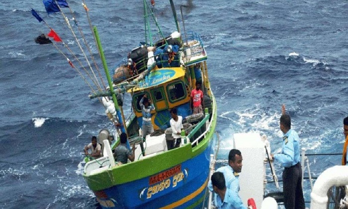 श्रीलंका की नौसेना ने तमिलनाडु के 22 मछुआरों को किया गिरफ्तार