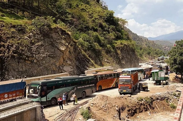 चंडीगढ़-मनाली राजमार्ग पर यातायात बहाल