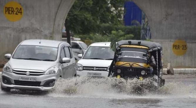 हरियाणा, पंजाब में विभिन्न स्थानों पर भारी बारिश