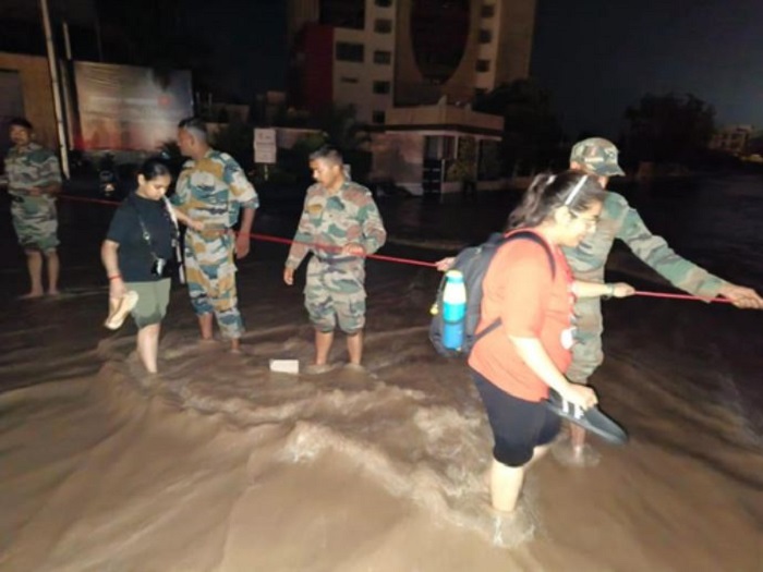 पंजाब और हरियाणा में भारी बारिश सेना से मांगी मदद