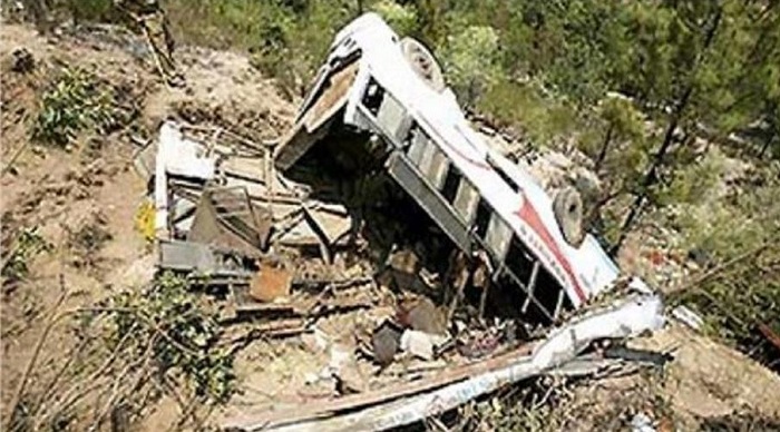हिमाचल प्रदेश में सड़क दुर्घटना में पांच लोगों की मौत