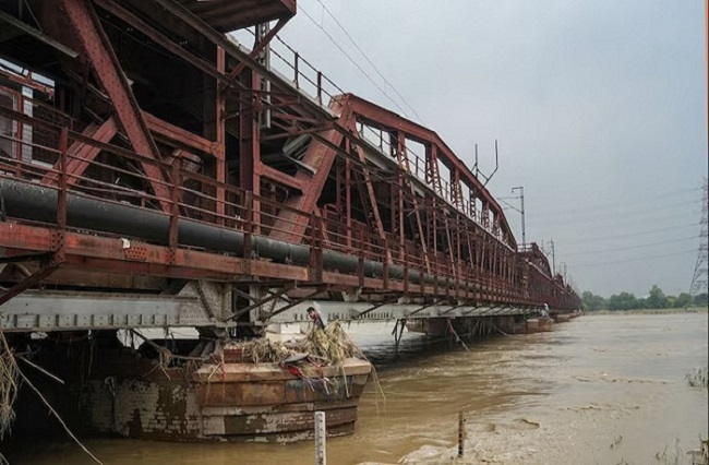 ओल्ड रेलवे ब्रिज’ रेल यातायात के लिए बंद