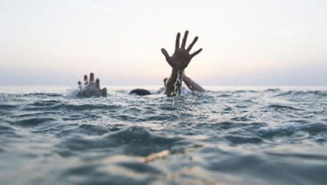 आठ बच्चों की डूबने से मौत