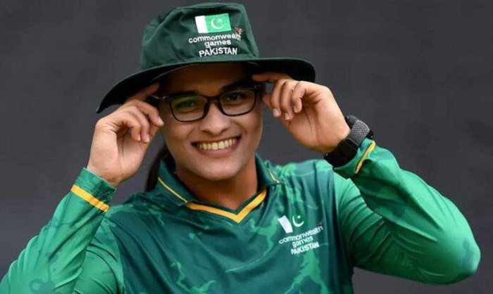 पाकिस्तान की 18 वर्षीय क्रिकेटर आयशा नसीम