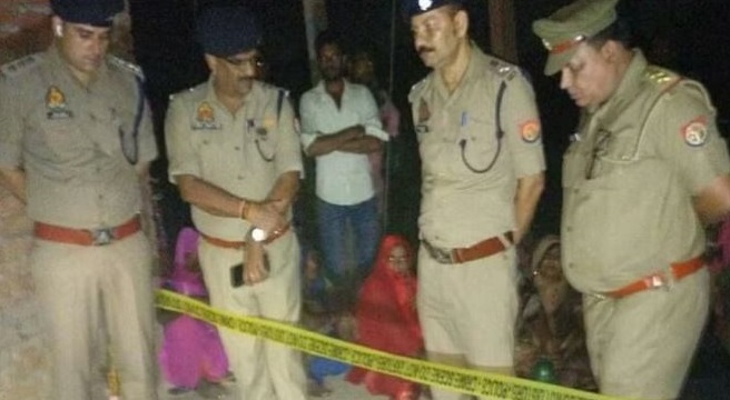 मौके पर जांच करते एसएसपी राजेश कुमार व पुलिस टीम