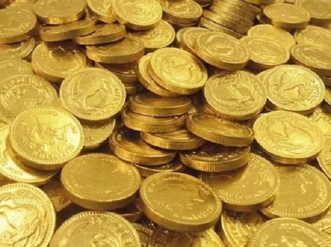 पुलिस पर सोने के सिक्कों के बाद चांदी की चोरी का आरोप