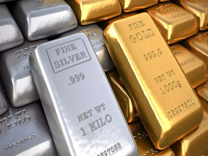 सोना 350 रुपये टूटा, चांदी 1,900 रुपये फिसली