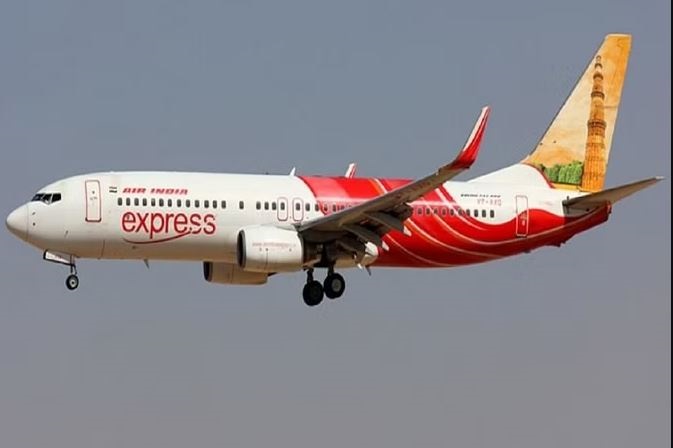 एअर इंडिया एक्सप्रेस का  विमान दुर्गंध की वजह से वापस कोच्चि लौटा