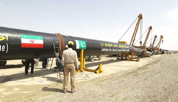 पाकिस्तान ने  ईरान के साथ गैस पाइपलाइन परियोजना रोकी