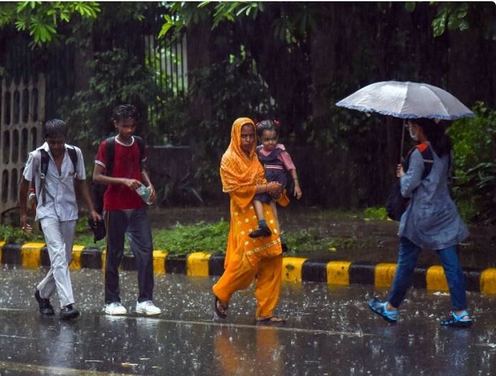 दिल्ली में मध्यम स्तर की बारिश हुई