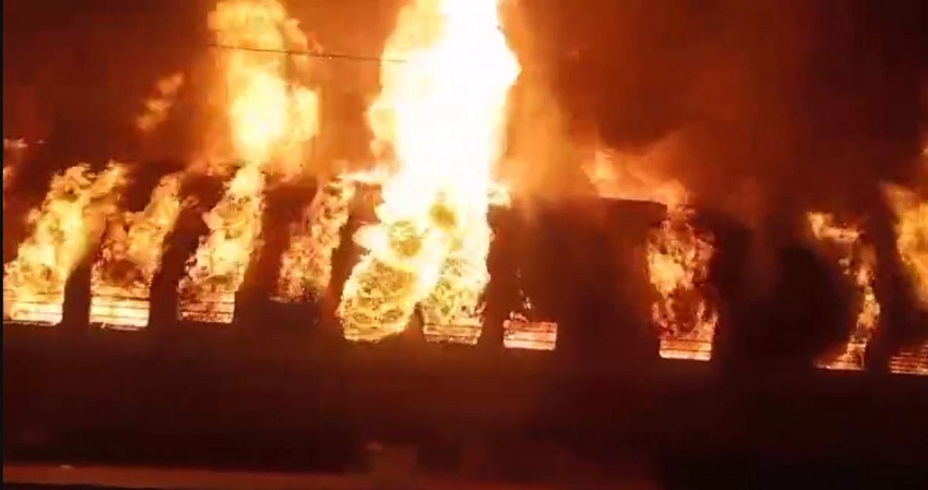 मदुरै रेलवे स्टेशन पर लगी ट्रेन के कोच में आग