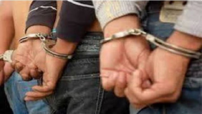 ठाणे  पुलिस ने मोबाइल चोर को किया गिरफ्तार
