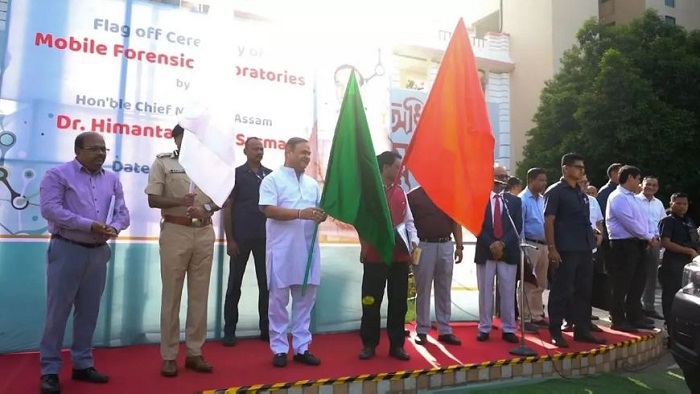 मुख्यमंत्री हिमंत विश्व शर्मा ने सात मोबाइल फोरेंसिक वैन को हरी झंडी दिखाई