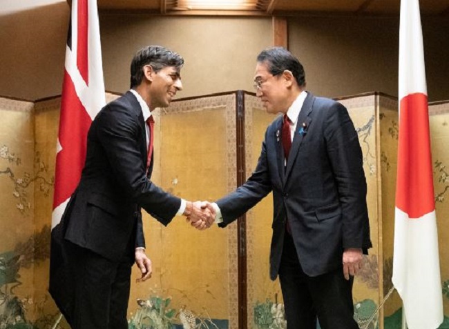 ब्रिटेन के प्रधानमंत्री ऋषि सुनक ने  चीन के प्रधानमंत्री ली क्विंग से मुलाकात