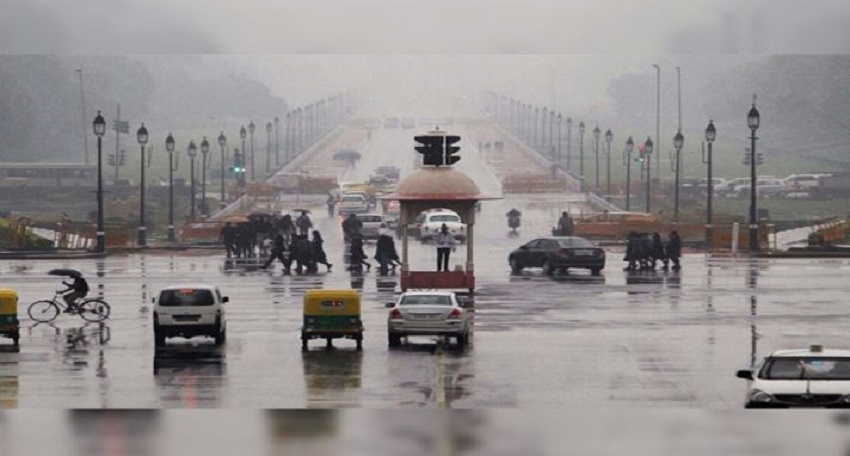 दिल्ली के कुछ हिस्सों में हुई बारिश
