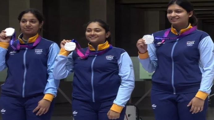 भारतीय महिला टीम को दस मीटर एयर राइफल में रजत