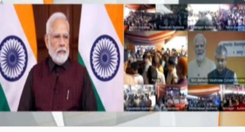 पीएम मोदी ने नौ ‘वंदे भारत’ ट्रेन को दिखाई हरी झंडी