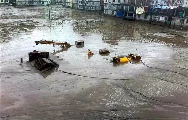 सिक्किम में अचानक आई बाढ़ से तबाही