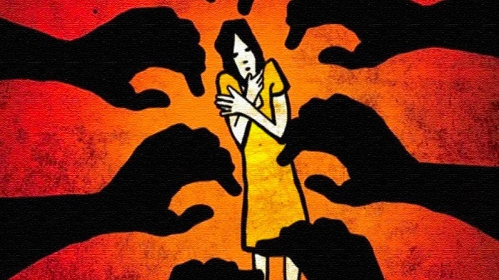 नाबालिग किशोरी से सामूहिक बलात्कार