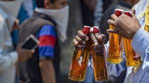 बिहार में संदिग्ध जहरीली शराब त्रासदी में दो लोगों की मौत