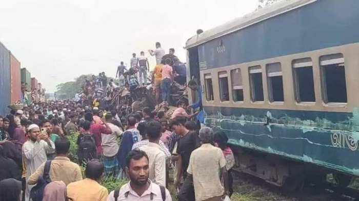 बांग्लादेश में ट्रेन दुर्घटना