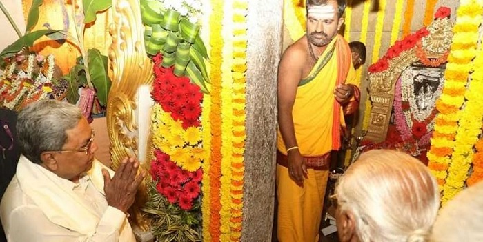 मुख्यमंत्री ने  की चामुंडेश्वरी देवी से बारिश के लिए प्रार्थना