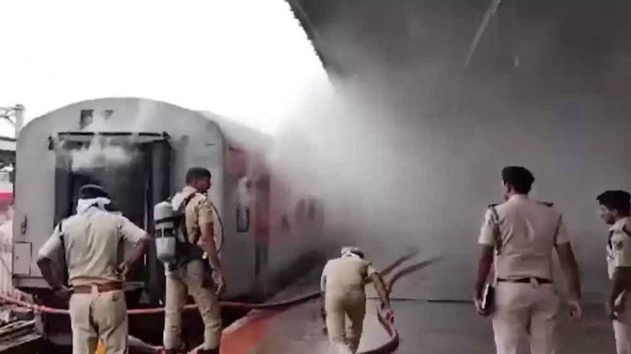 बिहार में ट्रेन में हुए धमाके में चार लोग घायल