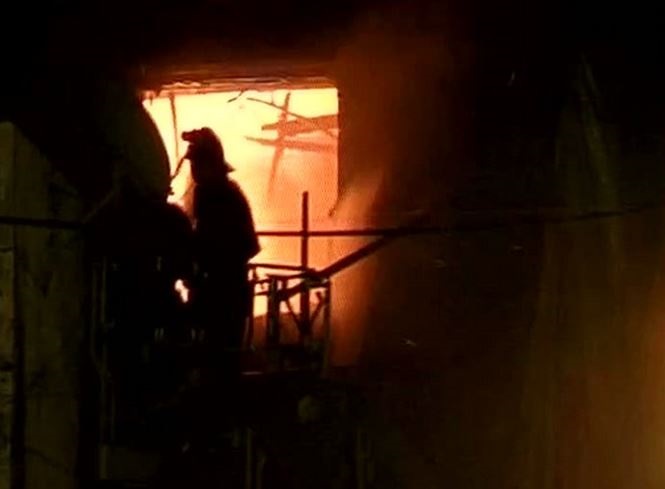 मुंबई में 24 मंजिला इमारत में लगी आग