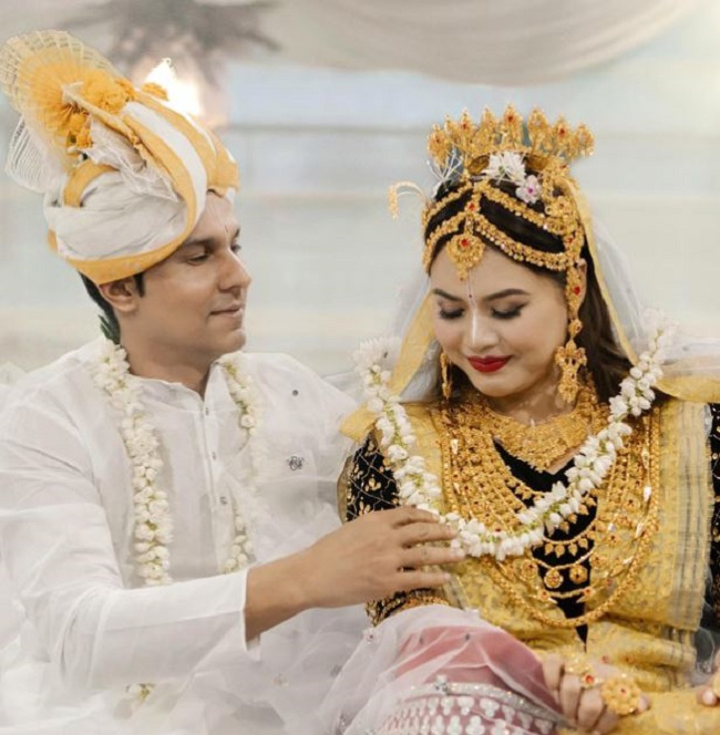 अभिनेता रणदीप हुड्डा ने शादी की तस्वीरें साझा कीं