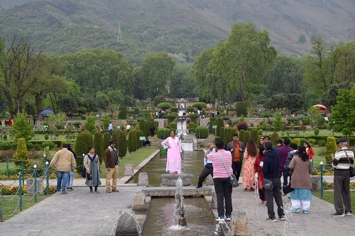 नवंबर तक रिकार्ड दो करोड़ पर्यटकों ने जम्मू कश्मीर की यात्रा की