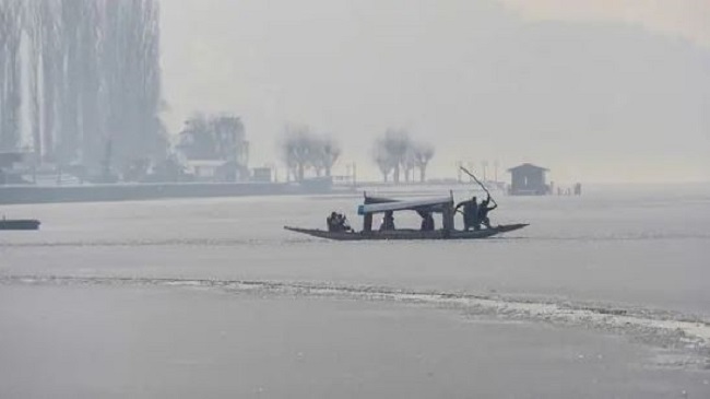 कश्मीर में ठंड का प्रकोप बढ़ा