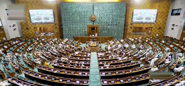 संसद भवन परिसर में दर्शकों का प्रवेश निलंबित