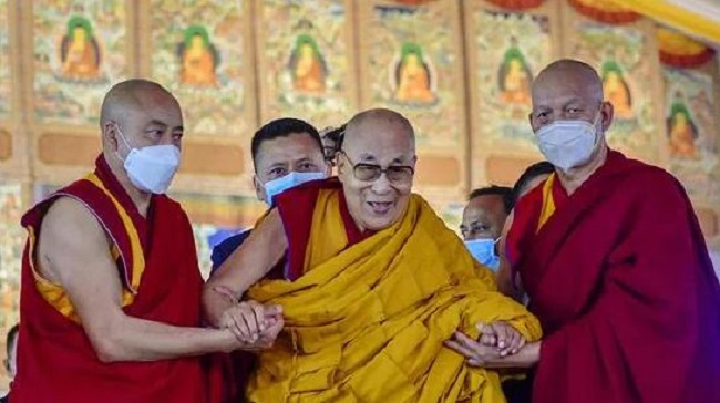 तिब्बती धर्म गुरु दलाई लामा बोधगया पहुंचे