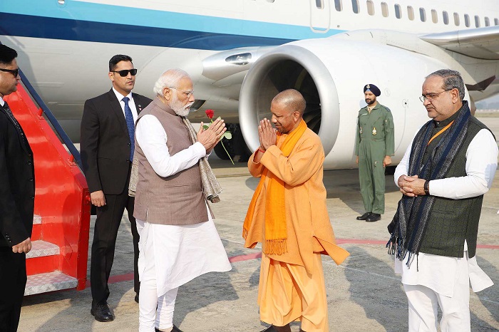 प्रधानमंत्री नरेन्द्र मोदी वाराणसी के  दौरे पर