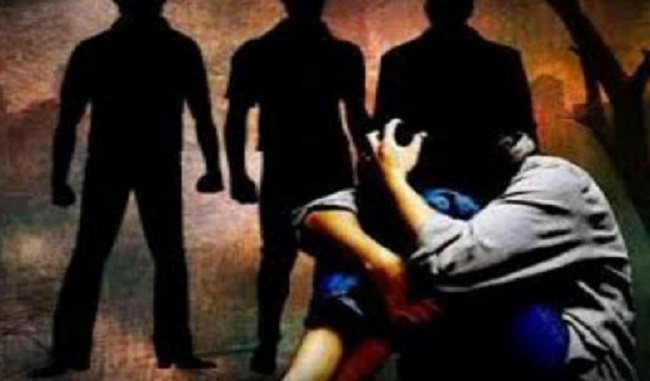 सामूहिक बलात्कार के आरोप में पांच लोगों पर मुकदमा (प्रतीकात्मक छवि)